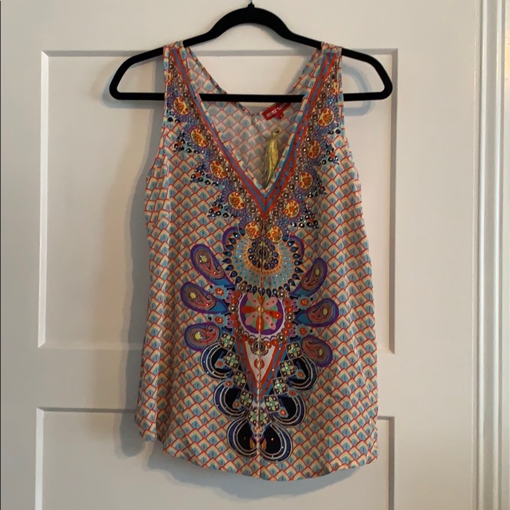 NWT!! Size small. Printed top